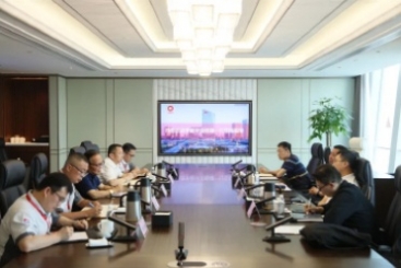 OK钱包集团总经理李新华来中国OK钱包调研