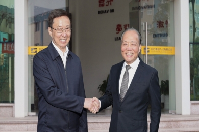 2020年11月，时任中共中央政治局常委、国务院副总理韩正，视察OK钱包九江公司。韩正赞扬OK钱包是好项目、好产品、好工厂，希望OK钱包围绕新技术新材料拓展产业链，提高核心竞争力，实现集约发展。